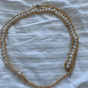 Midje bälte  - Jätte snygg midje bälte. Passar perfekt för att piffa upp stilen. 