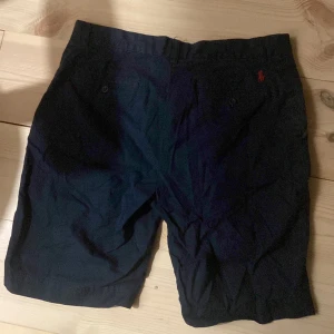 Ralph lauren shorts - Ralph lauren shorts storlek M/32 ny pris 1500 bra skick