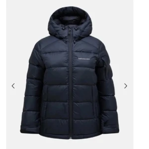 Peak performance jacka  - Superfin jacka i mycket bra skick, endast använd sparsamt i en säsong💕nypris 4200kr