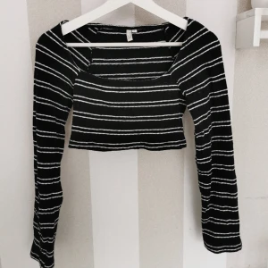 Crop top  - Använd 1 gång 