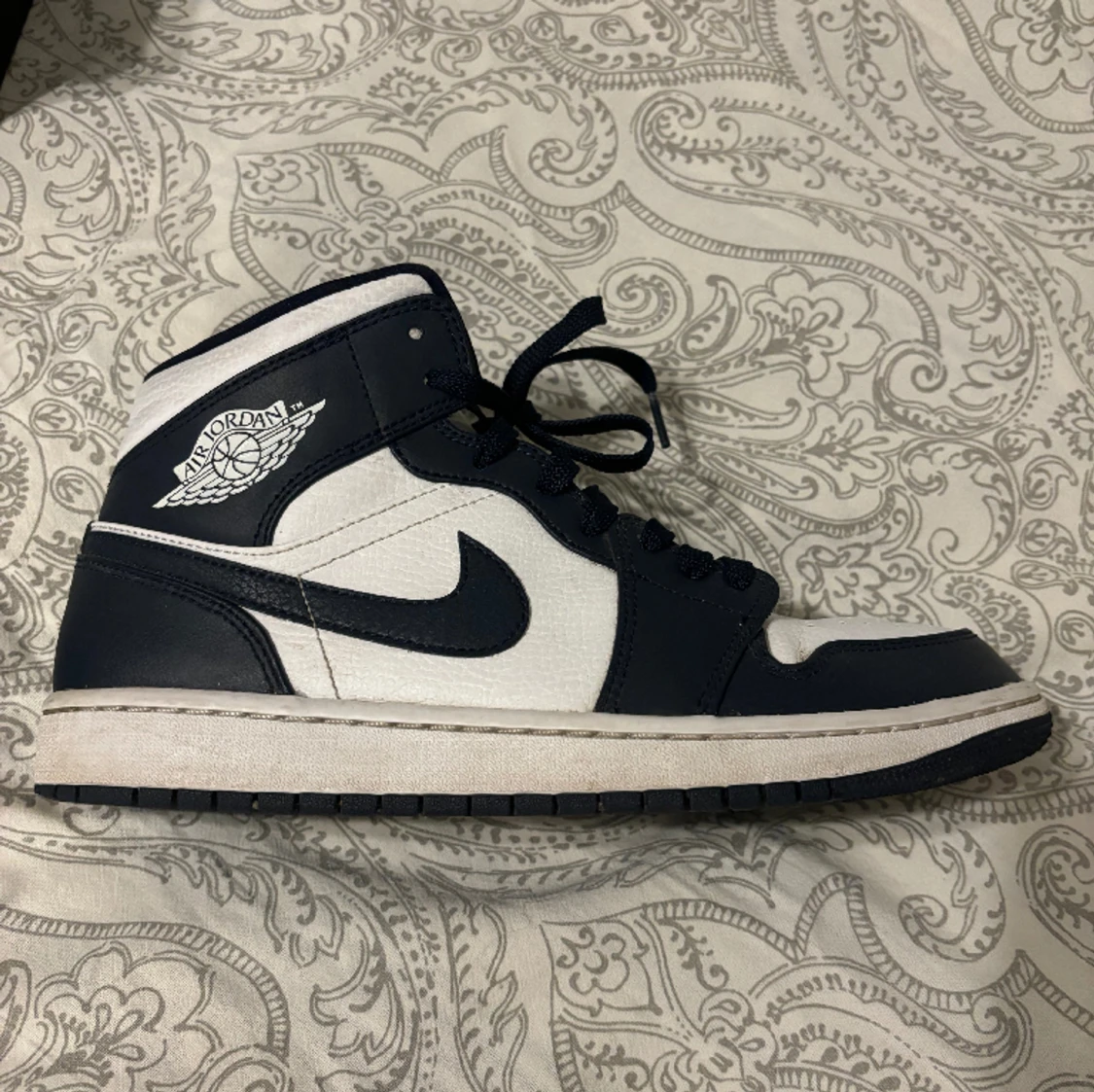 Air Jordan 1 Mid