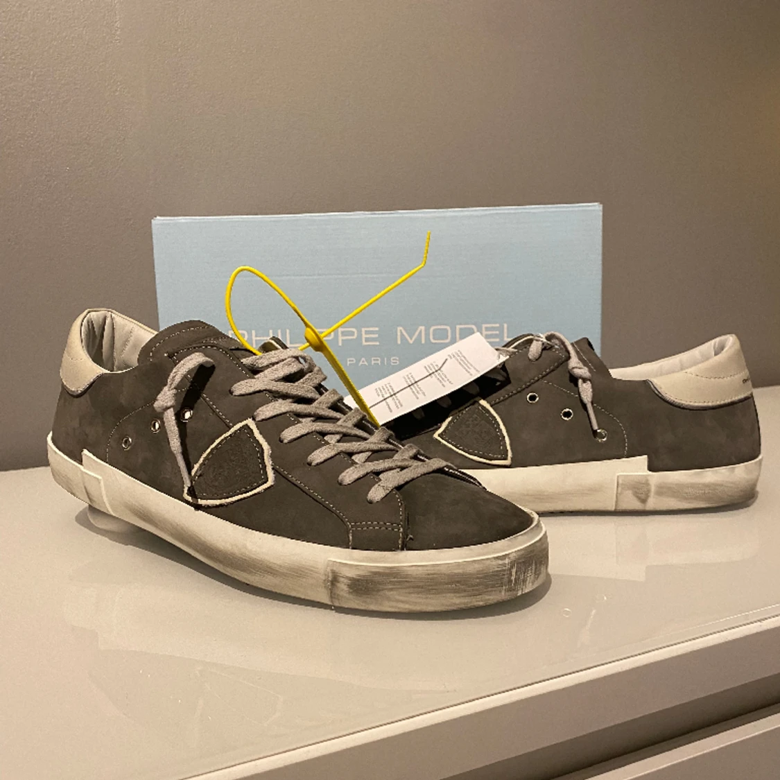 Philippe model skor grå