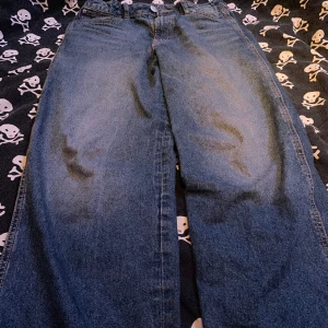 Coola baggy jeans -  Köpta second hand inga synliga deffekter originellt från H&M
