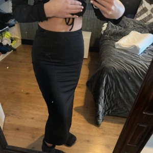 Kjol med slits - storlek S. använd fåtal gånger🩷