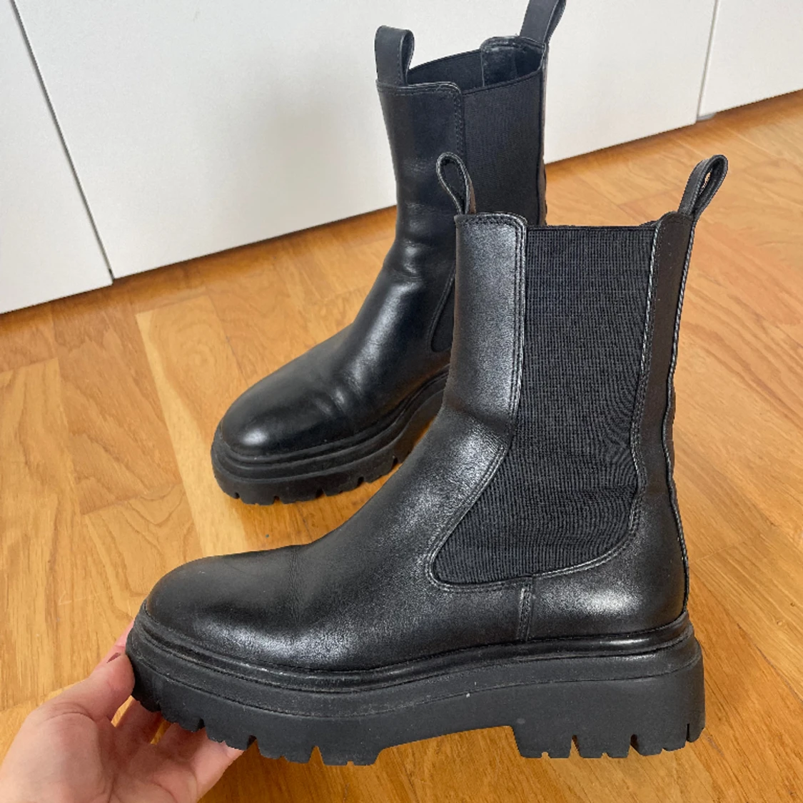 Boots  - 90