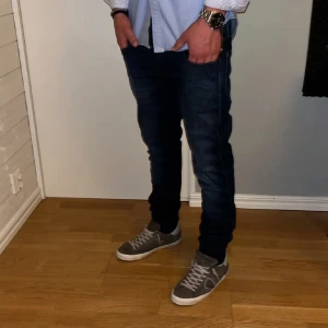 Replay anbass jeans - Replay anbass Skick: 9/10 Pris: 499kr Storlek: 30/32