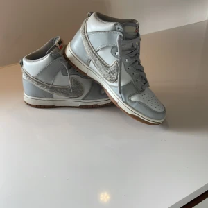 Nike dunk high for sale  - Hej Nike skor i mkt bra skick.