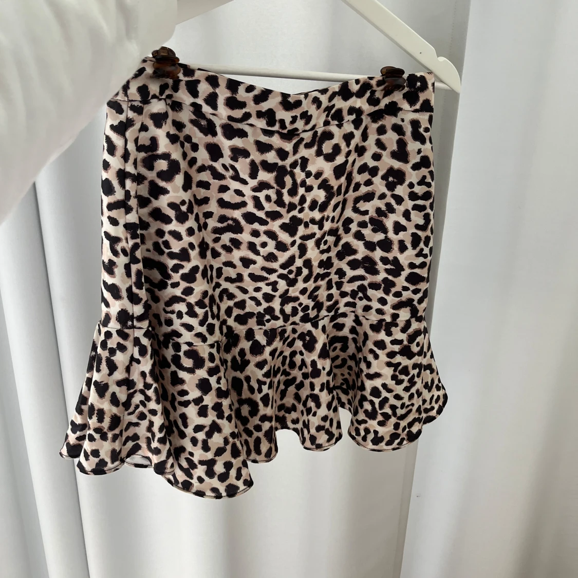 Leopardmönstrad kjol