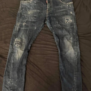Dsquared jeans  - Byxorna är knappt använda och är äkta tyvär har jag tappat kvittot