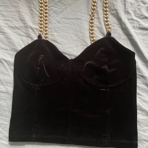 En svart lack topp - Aldrig använt 