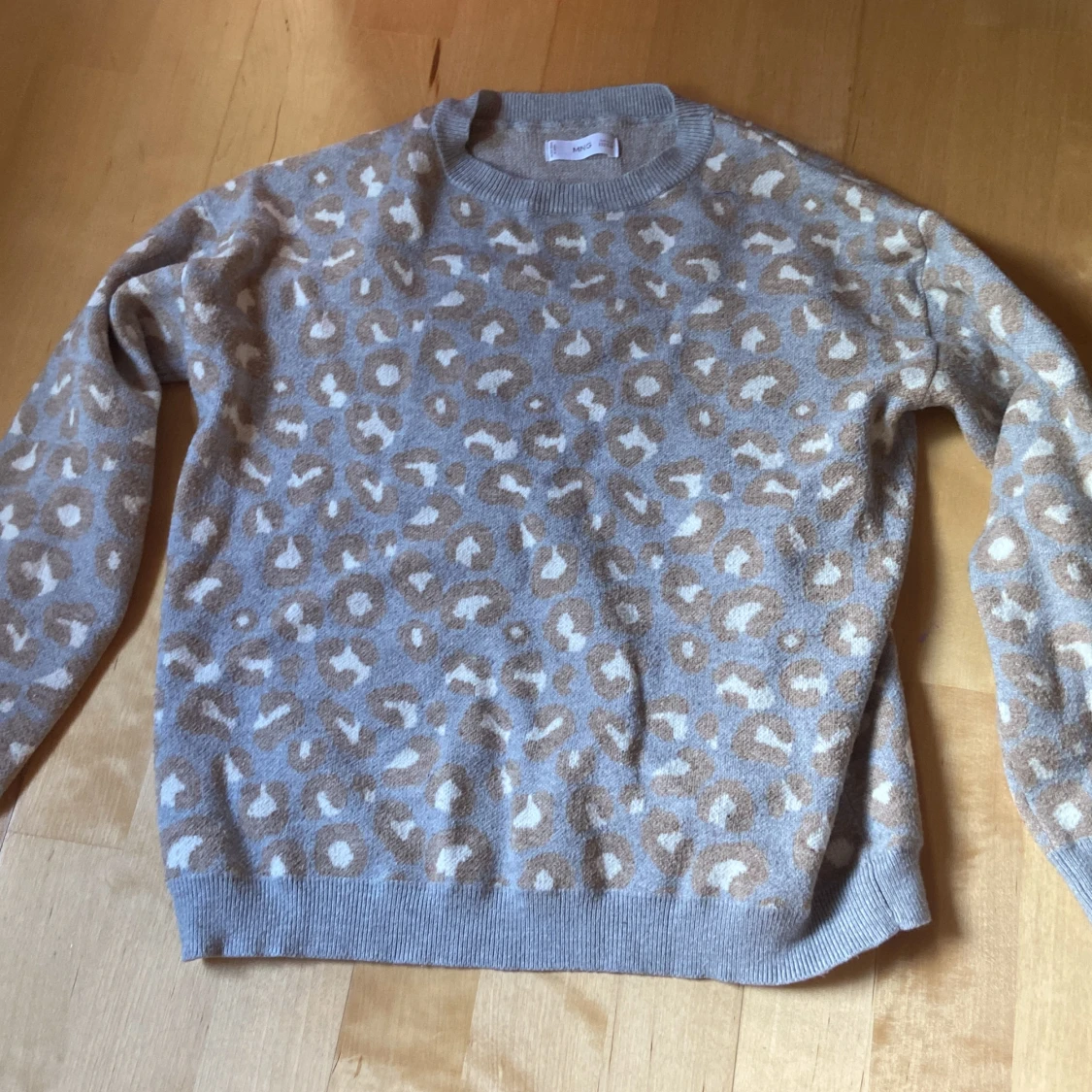 Leopard stickad törja