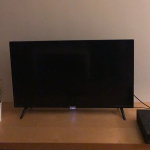 Tv - 40 tums tv  Märke TCL  700kr