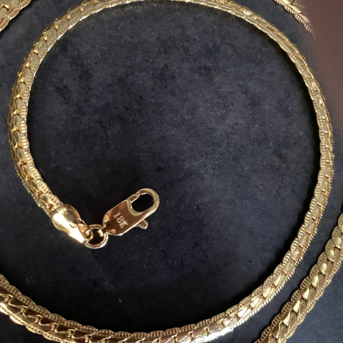 18 karat guldpläterat halsband och armband  - 90