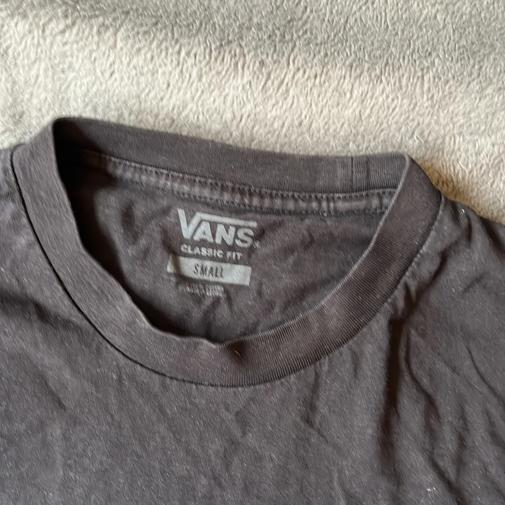 Vans T-shirt som jag inte använder längre. Pris går att diskutera.. T-shirts.