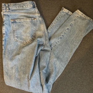 Blåa raka jeans - Jätte fina raka jeans! 