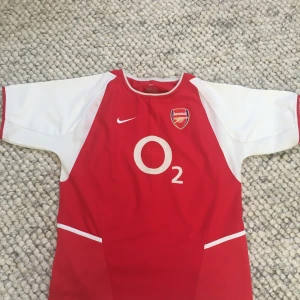 Retro Arsenal hemmatröja (fotbollströja) - Fin tröja med bra passform