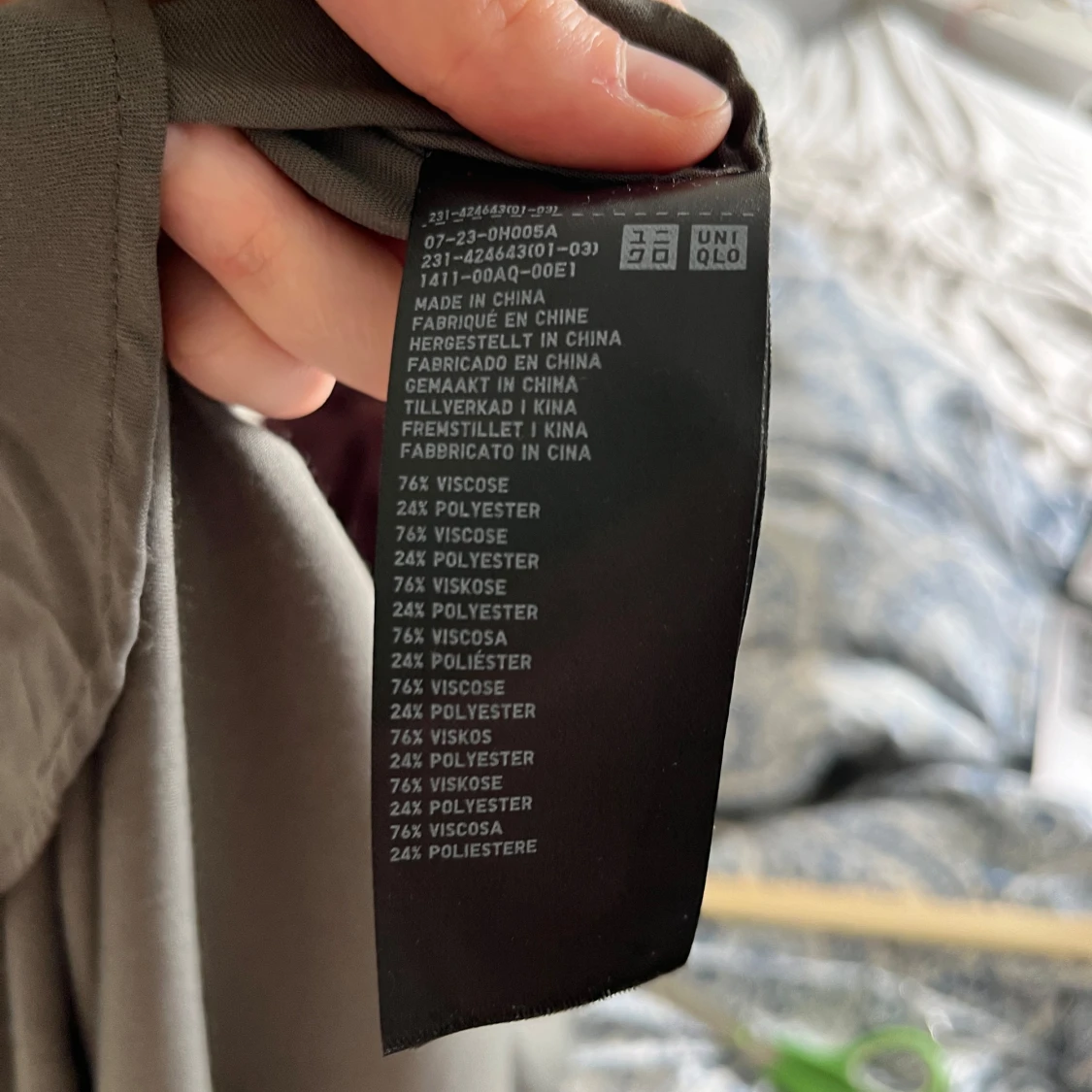 Uniqlo blus grön grå  - 92