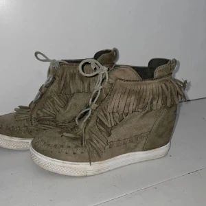 Casadei liknande  - Casadei liknande skor, frakt tillkommer 