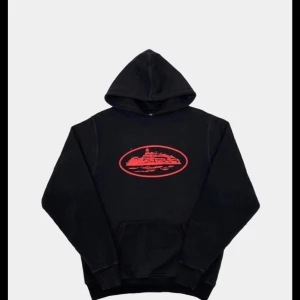 Jag säljer denna corteiz hoodie size S - Har bara använt den 2 gånger