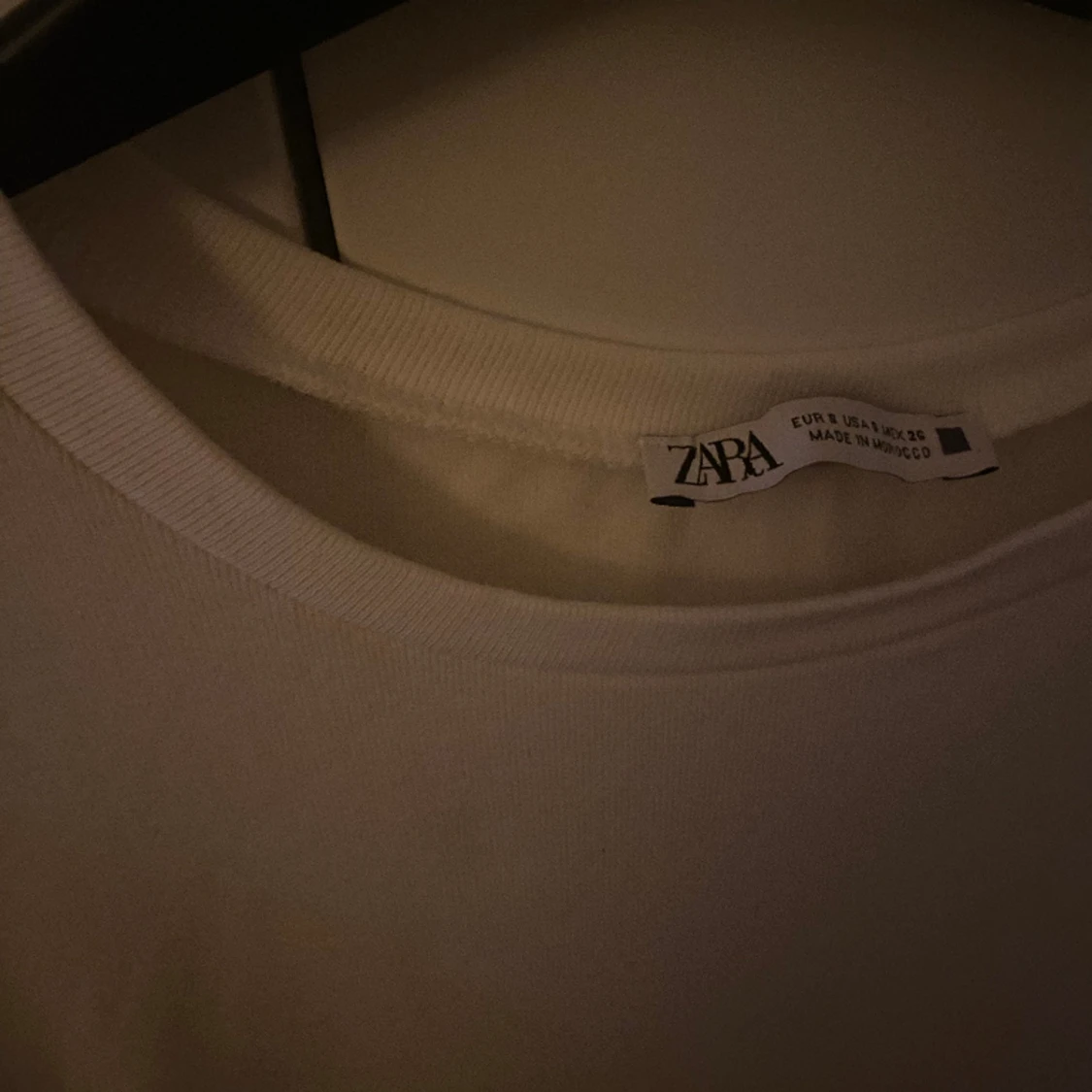 T-shirt med ärmdetalj  - 91