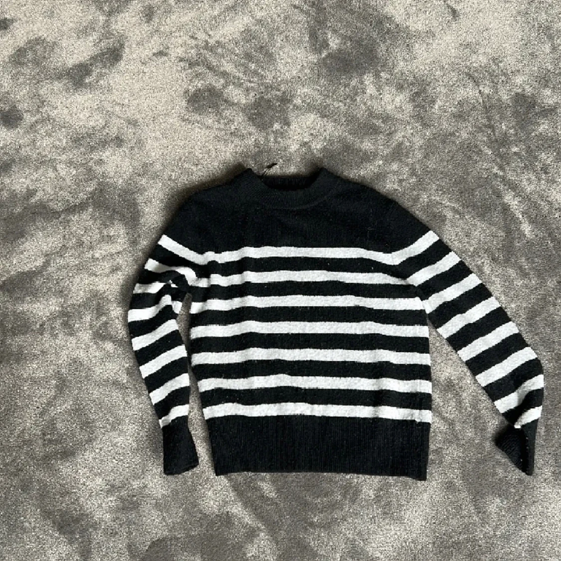 stickad tröja randig