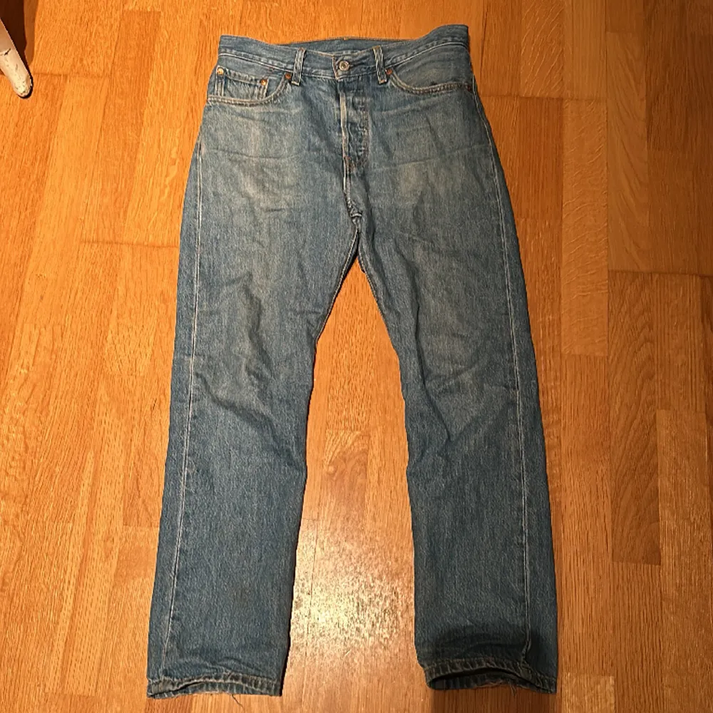 Pris kan diskuteras. Säljer nu dessa riktigt feta jeansen, och Använda ett fåtal gånger, skick 7/10, färg: blå, nypris 1100, mitt pris 300, storlek: W28 L30. Jeans & Byxor.
