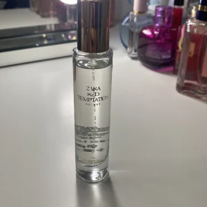 Parfym  - 25ml kvar i flaskan 