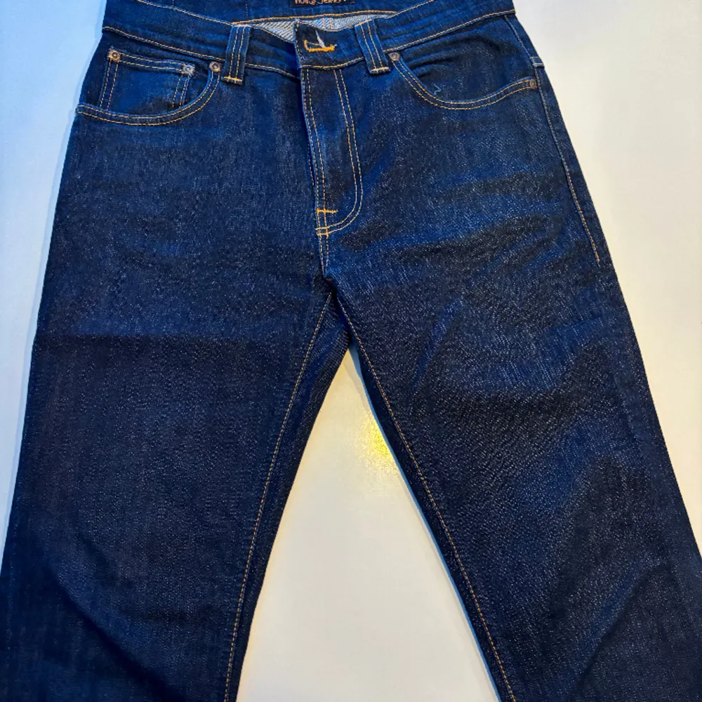 Fina jeans inbra skick, står storlek 31/32 mrn jag upplevde att de va mindre kanske mer mot 29/30. Jeans & Byxor.