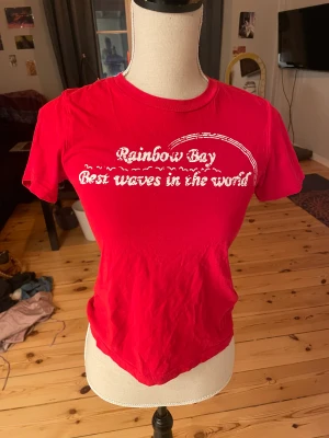 Graphic tee - Babytee med tryck. 