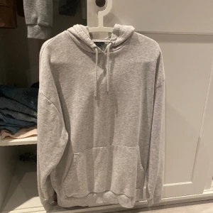 ASOS hoodie - inga skavanker 