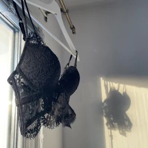 Bh - Den är en sexig bh som har push upp men ingen etikett.