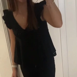 super söt topp - använd 2 gånger, jätte fint skick