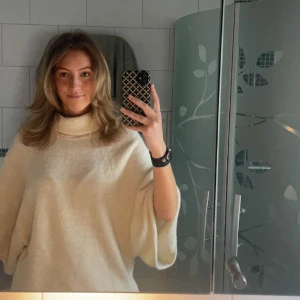 Zara tröja - Superfin populär tröja från zara 💗