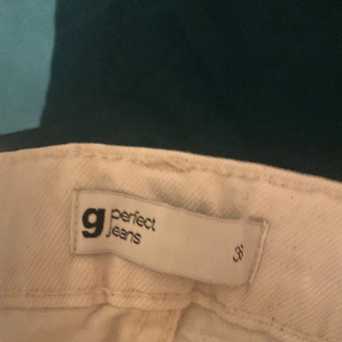 Blå bra kvalite Jeans, och Breda långa vita Jeans! - 91