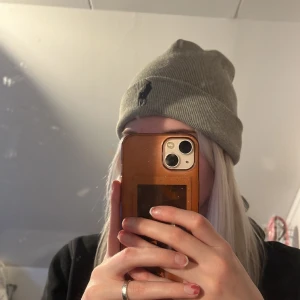 Mössa - Ralph lauren mössa, sparsamt använd, inga defekter. 