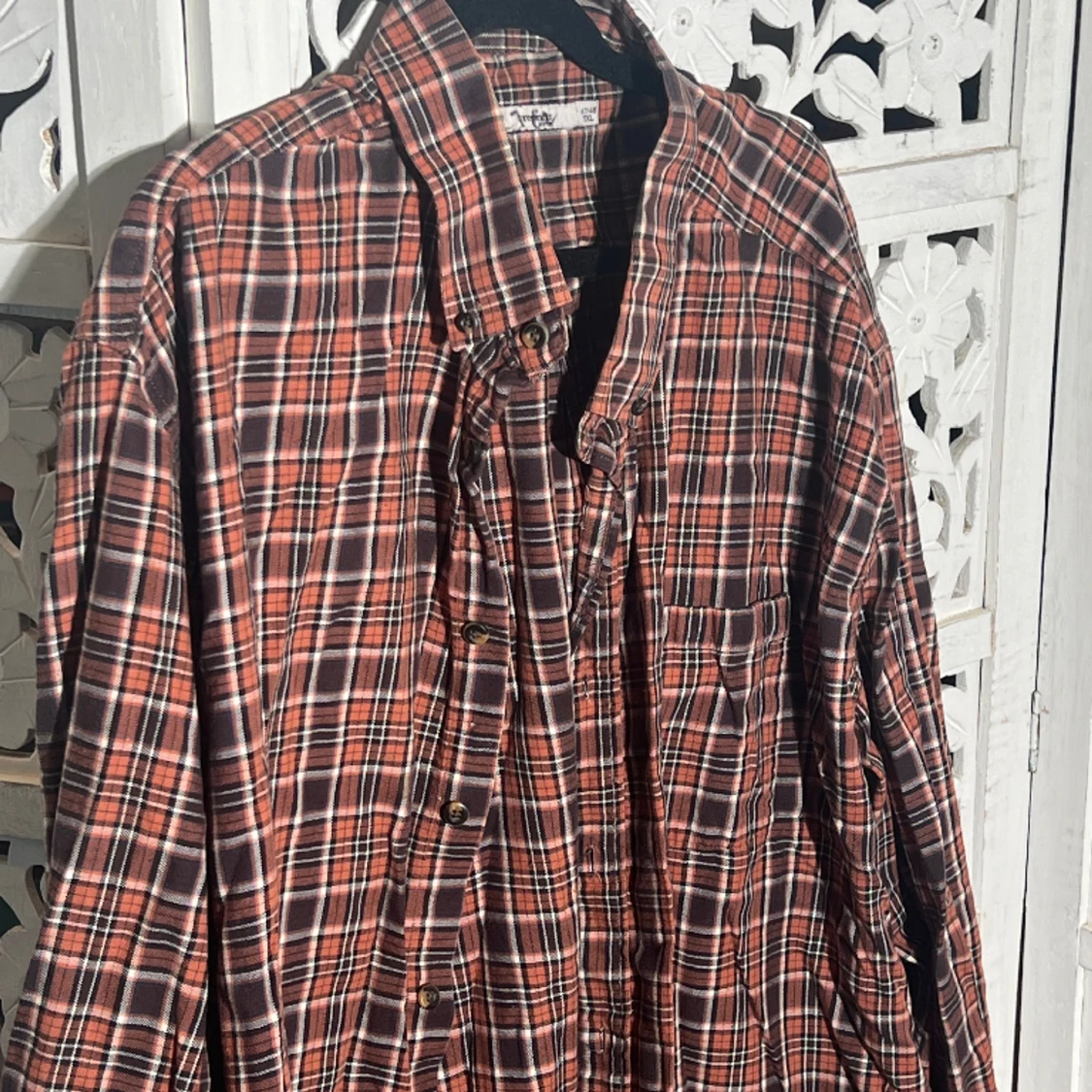 Rutig oversized skjorta