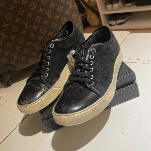 Lanvin skor - Säljer nu mina feta lanvin skor perfekt till sommaren,  Storlek 40 sitter också jätte bra e 41 vid snabb affär kan ja gå ner lite i pris | kvitto till kommer 