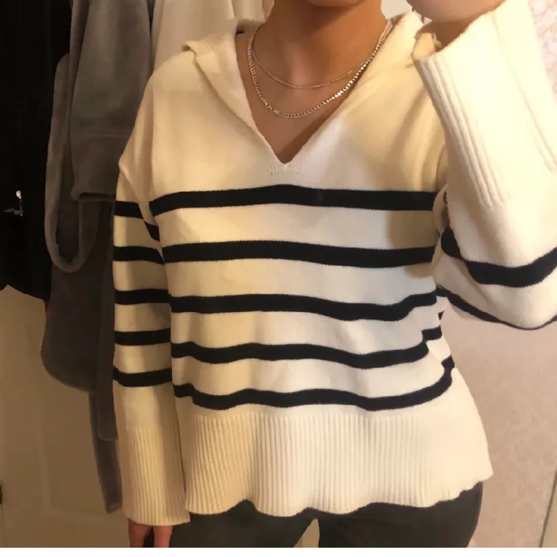 Stickad tröja från zara - 90