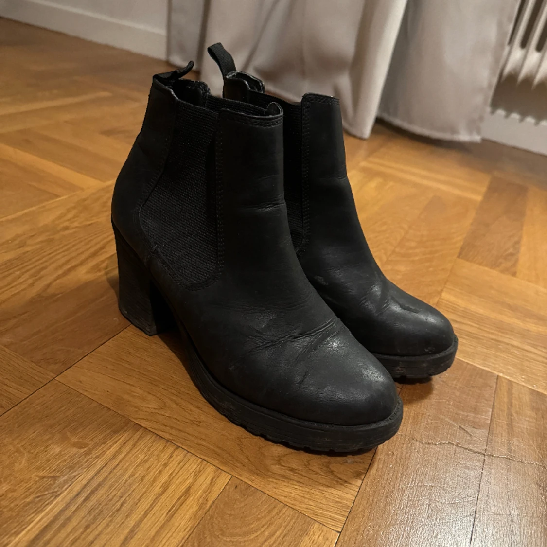 Chelsea boots