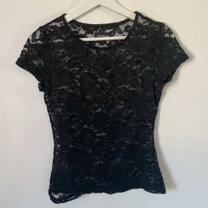 Spetstopp - OANVÄND genomskinlig tröja!   