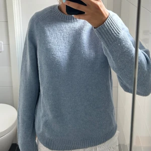 Stickad tröja  - Fin stickad tröja