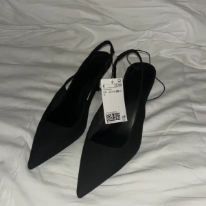 Hm klackar  - Helt oanvända klackar ifrån H&m. Endast testade på. 💕  25,99 € = 315kr