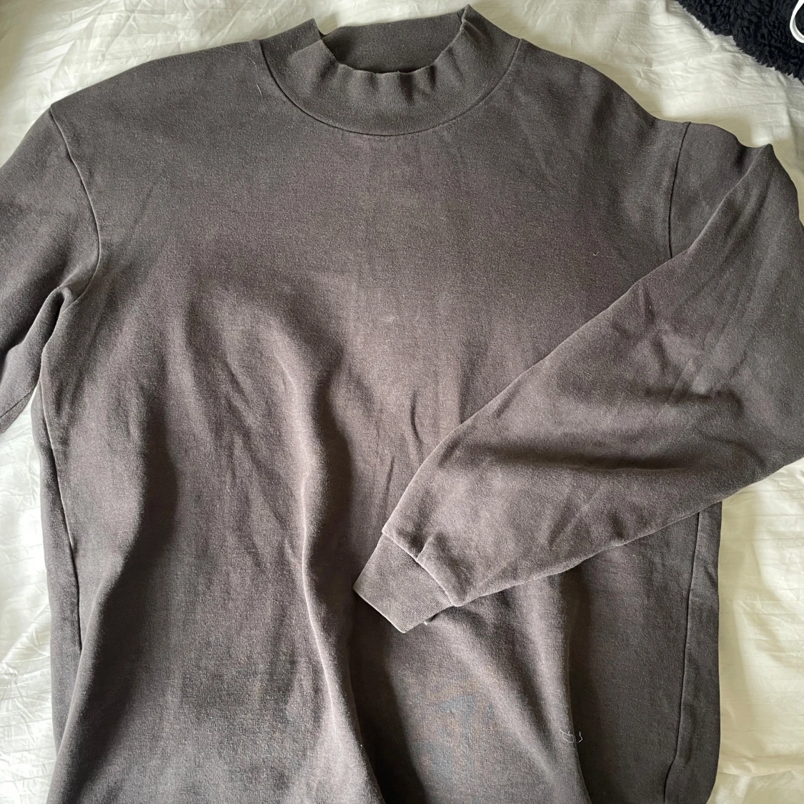 Grå tjocktröja - 91