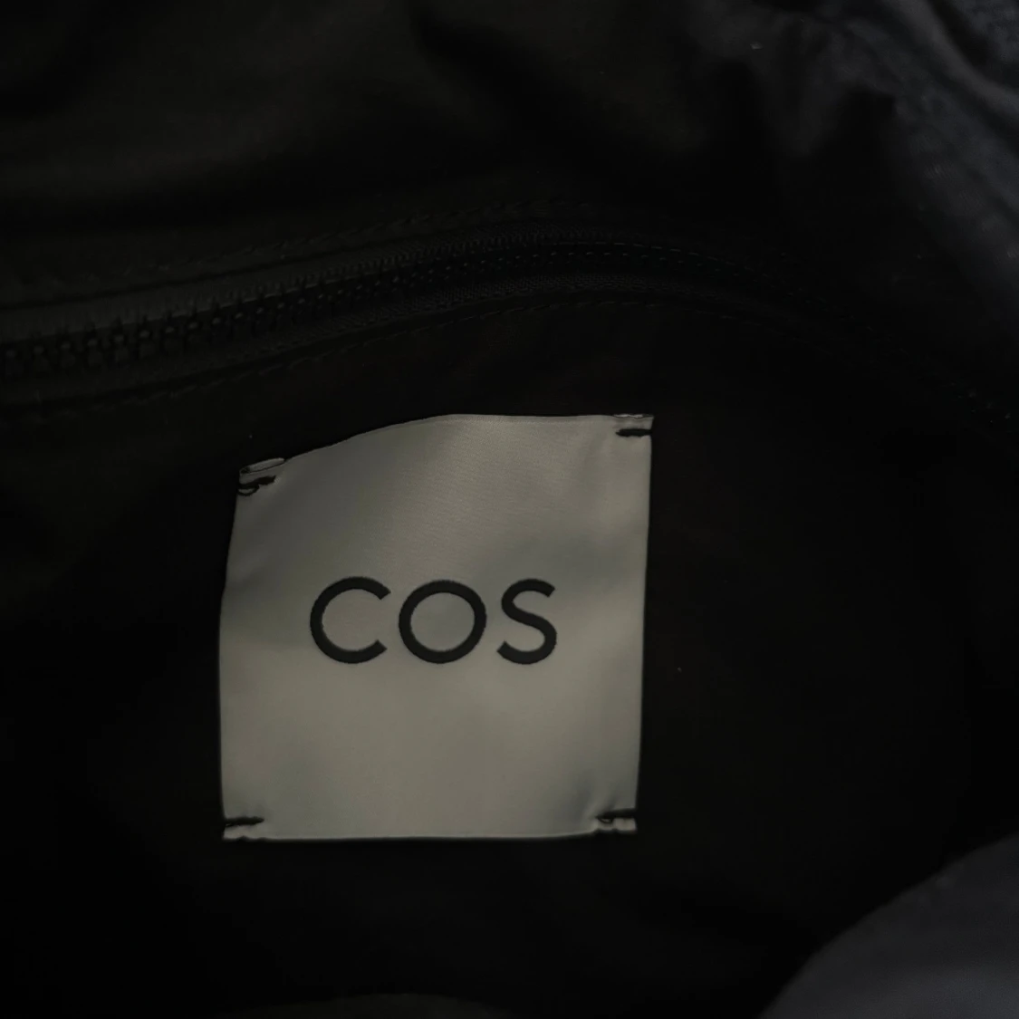 COS väska  - 90