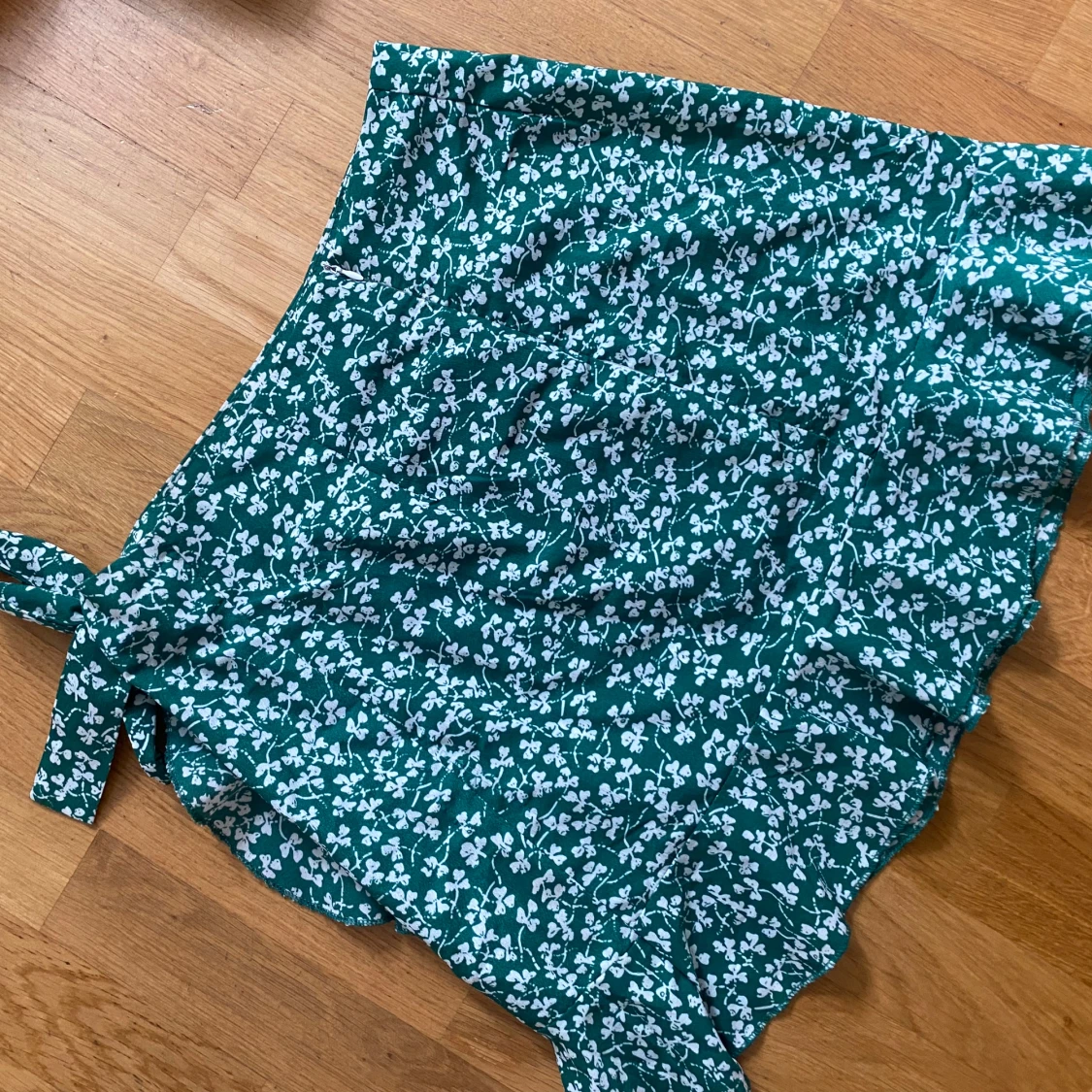 Grönblommig kjol - 91