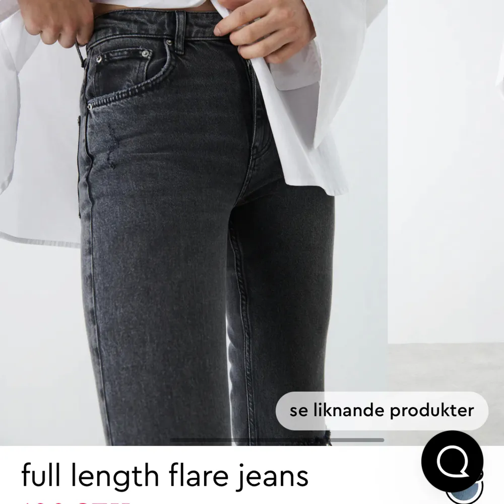 Säljer dessa jeans, använda några gånger. Medelhöga i midjan och bootcut. Storlek 38 och passar mig som är 173, de är även sprättade längst ner så passar längre också.. Jeans & Byxor.