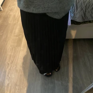 Svart långkjol  - En super fin långkjol