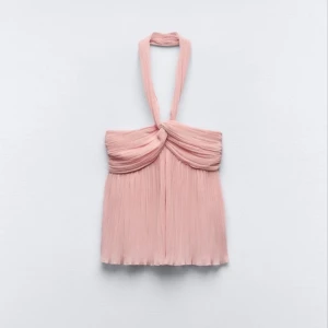 Rosa topp från Zara - En super fin gullig topp, kommer inte till användning🥰 pris kan diskuteras