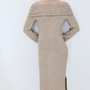 Offshoulder klänning  - Aldrig använd stl S 