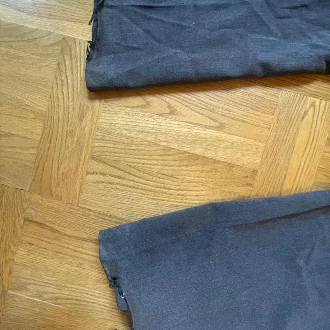 Mörkgrå kostymbyxor med dragkedja - 3